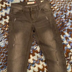 Black mid rise skinny Jean